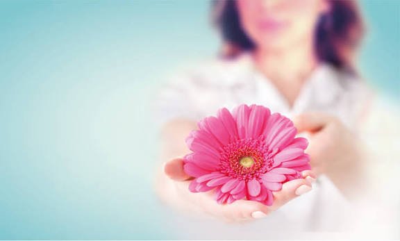تعرفي على أسباب ارتخاء المهبل بعد الولادة، وهل يساعد الليزر النسائي في تحسين الأعراض؟ دليل شامل عن الفوائد، والمرشحات للعلاج، ومتى يجب مراجعة طبيبة النساء والتوليد في تبوك.