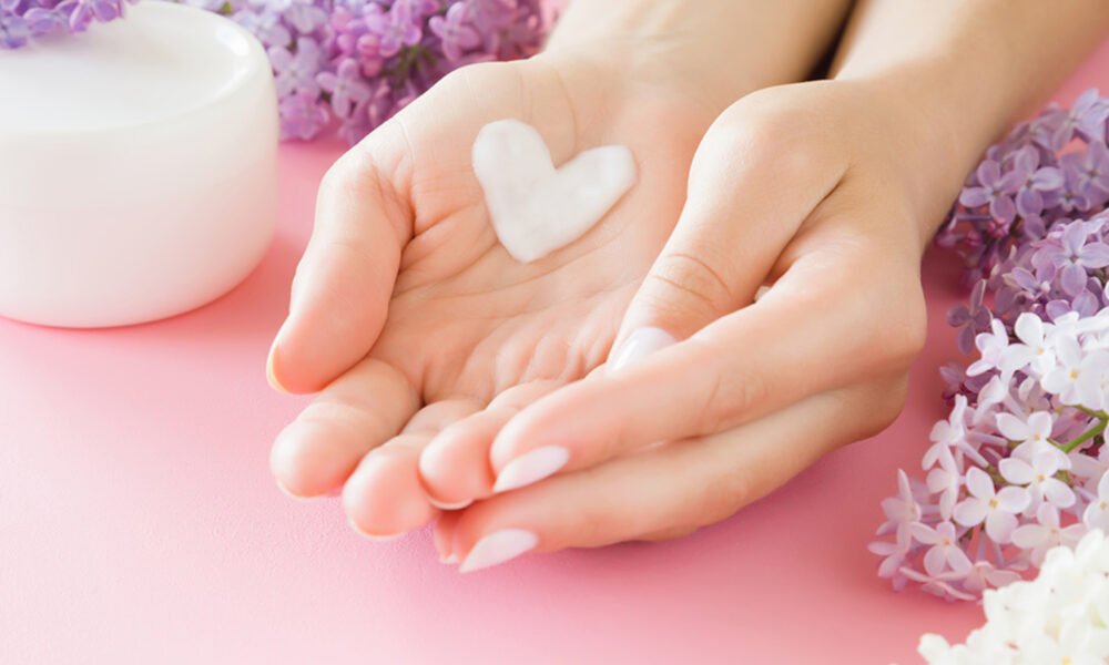 أسئلة شائعة عن التجميل النسائي غير الجراحي | دليل شامل في تبوك